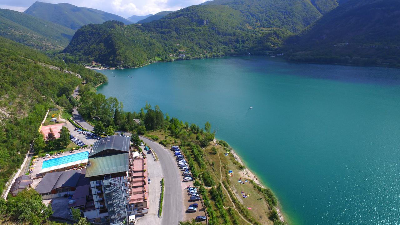 Park Hotel Scanno Esterno foto